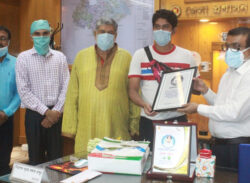 গিনেস বুকে নাম লেখানো জুবায়েরকে সংবর্ধনা