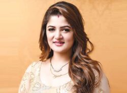 বাংলাদেশ থেকে অশ্লীল মেসেজ, দূতাবাসে শ্রাবন্তীর অভিযোগ!