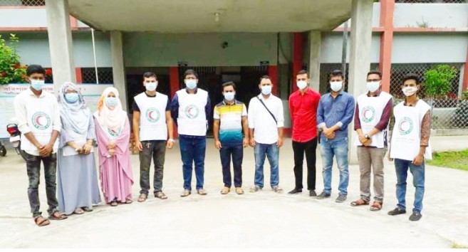 সরকারি বরিশাল কলেজের নবাগত শিক্ষার্থীদের সেবায় রেডক্রিসেন্টের বরিশাল কলেজ শাখা সদা তৎপর