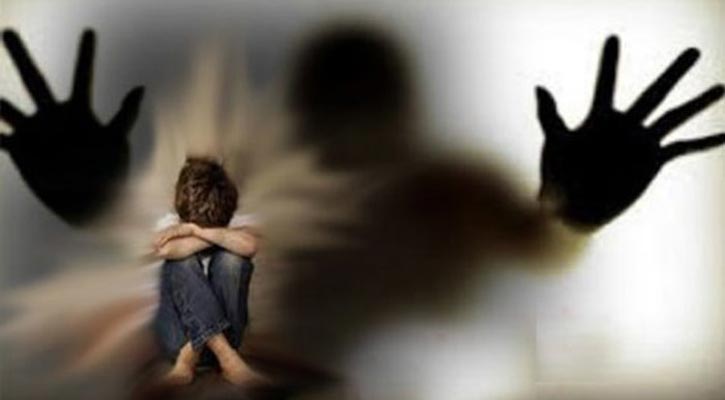 যুবককে বলাৎকারের অভিযোগে আইনজীবী গ্রেফতার
