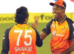১৩ মাস পর মাঠে নেমে বল হাতে উজ্জ্বল সাকিব