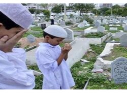 কবর জিয়ারত যেভাবে করবেন