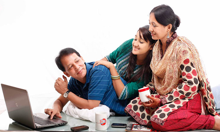 সন্তানকে বুঝতে হবে মা-বাবাকে 
