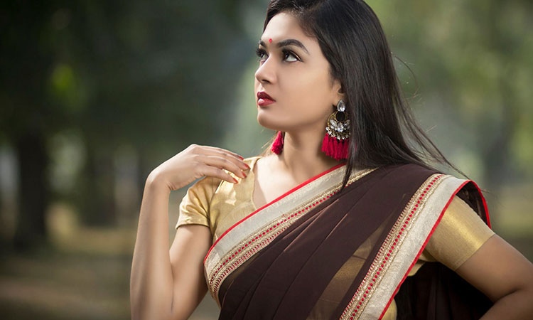 বর্ষায় চুল পড়া সমস্যা থেকে মুক্তির উপায়