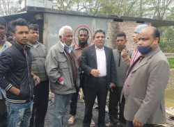 আওয়ামী লীগ নেতাদের সাথে বিএনপি নেতার ছবি ভাইরাল, এলাকায় তোলপাড়